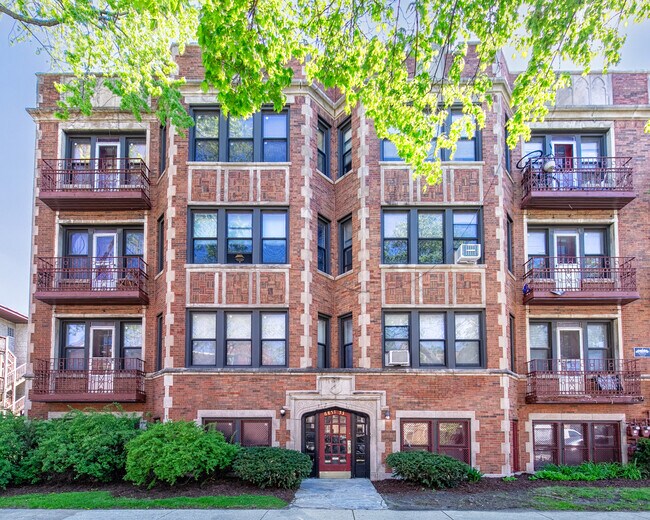 Building Photo - 6851 S Paxton Ave Unit 1N