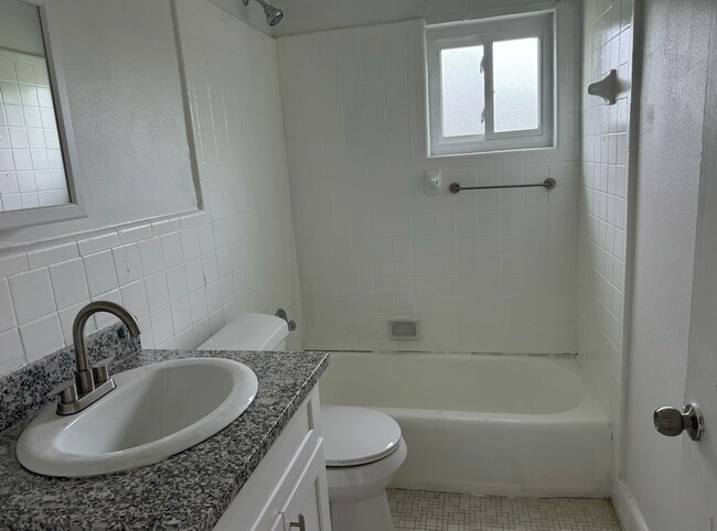 1157 S 15th St Unit 3