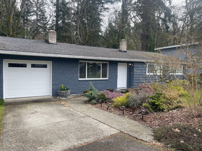 Adorable Bellevue rambler! - Adorable Bellevue rambler! Casa