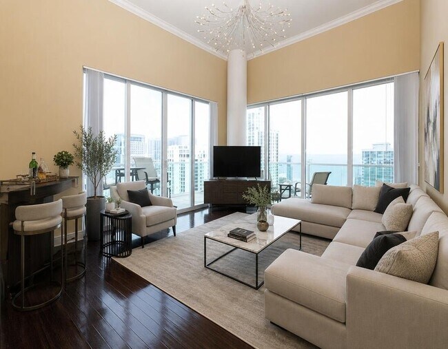 Building Photo - 1250 S Miami Ave Unit 3606