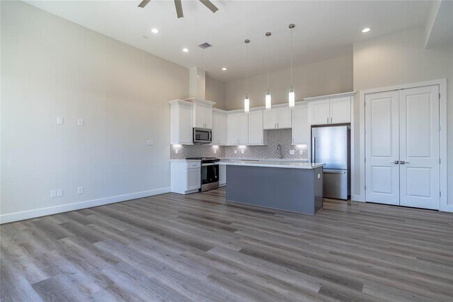 Photo - 3405 Terry St