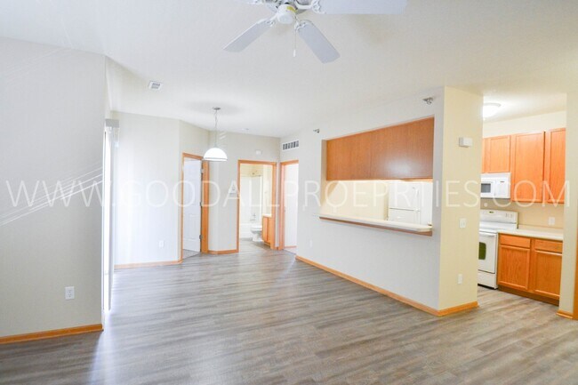 Photo - 2 Bedroom 2 bath condo with 1 car detached...