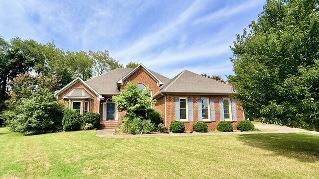 Building Photo - 113 Nobleton Ln NW