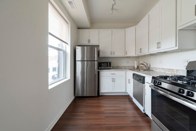 Photo - 3751 N Halsted St Unit 315
