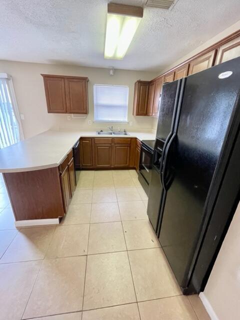 Photo - 611 Carnathan Ct