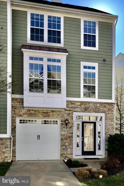 Photo - 316 Monroe Point Dr Townhome