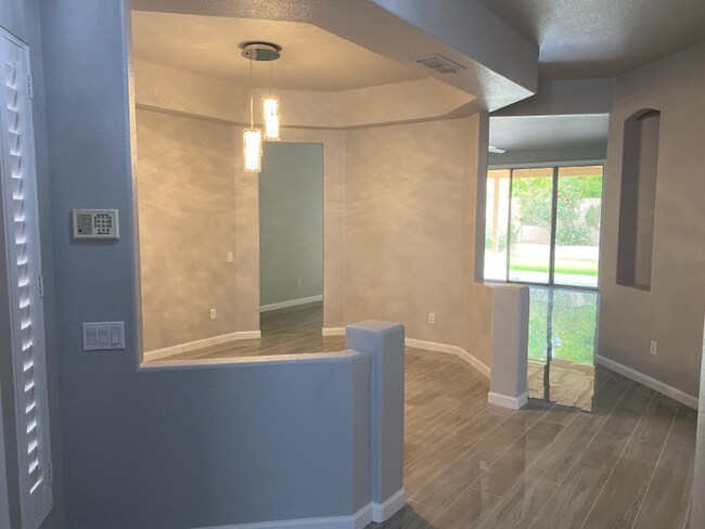 Photo - 3358 E Wickieup Ln