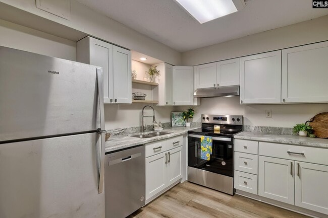 Photo - 1825 St Julian Pl