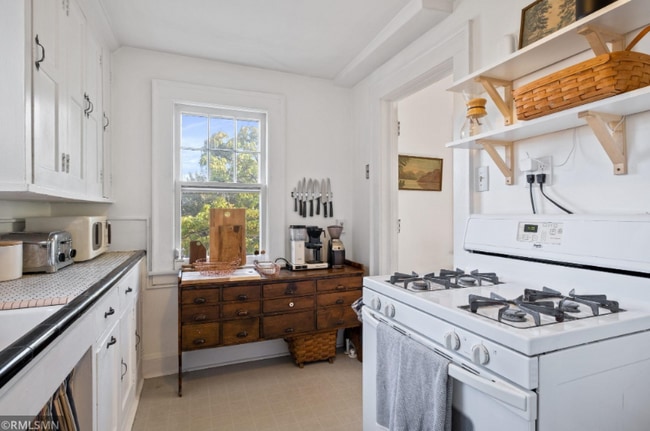 Photo - 1070 Bradley St Unit 2