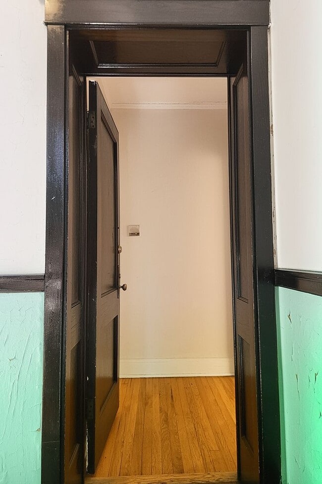 Photo - Large 3-bed/1-bath Apartment in the Heart of Rogers Park! Unit 1302-2