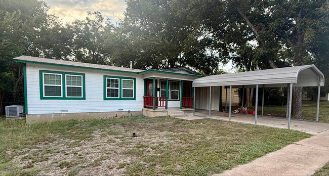 Building Photo - 1406 S 47th St Rental
