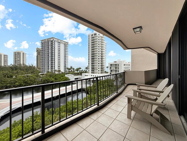 Building Photo - 4200 N Ocean Dr Unit 2-705