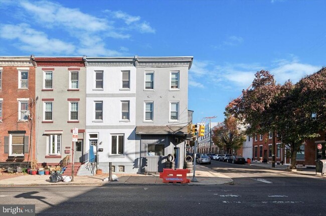 Photo - 2701 Poplar St Townhome