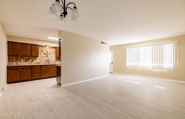 12208 N Pebble Beach Dr