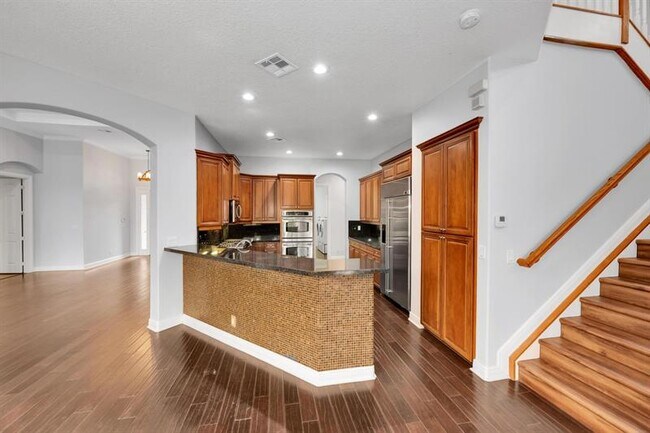 Photo - 16242 Rosecroft Terrace