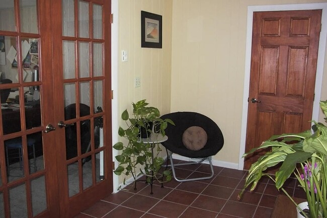 hallway of side entry - 1 Cayuga Dr