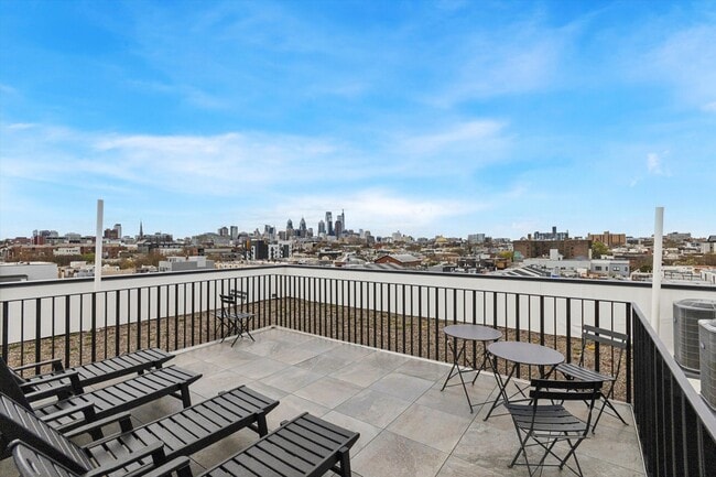 Photo - 1102 Germantown Ave Unidad 205