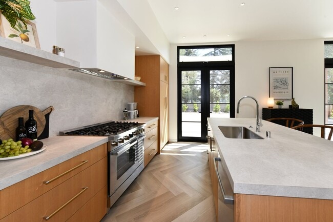 Photo - Discover NapaLuxe, A Newly Constructed Pri...