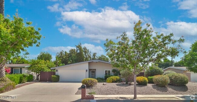 Building Photo - 557 W Gainsborough Rd Rental
