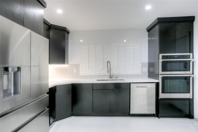 Photo - 9825 SW 196th St