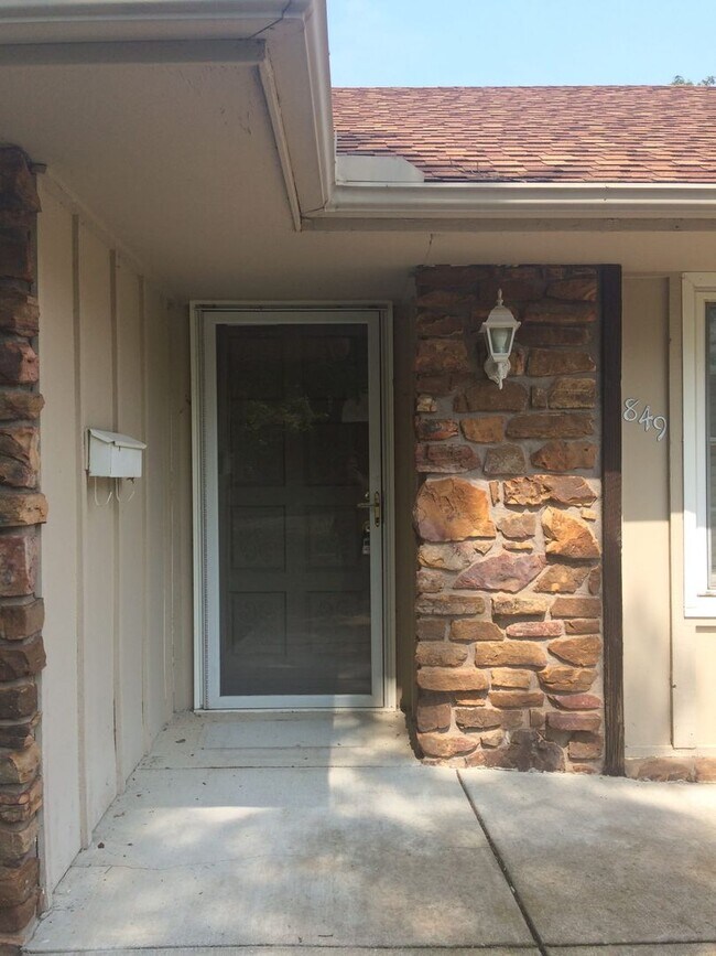 Photo - Perfect Location - Kickapoo High School - ...