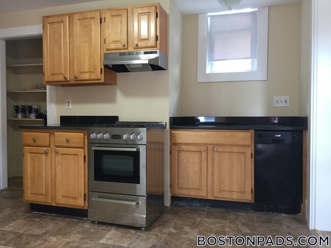 Building Photo - 53 W Seventh St