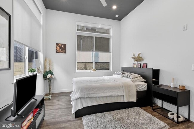 Photo - 525 N 41st St Unit 208