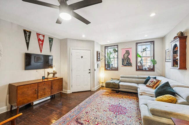 Photo - 2034 E Huntingdon St