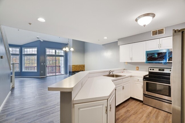 Photo - 305 Inverness Dr