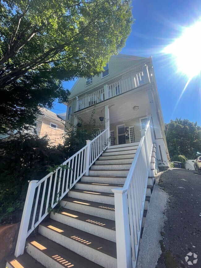 Building Photo - 42 Electric Ave Unit 1 Rental
