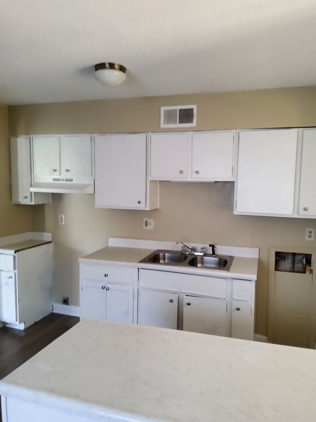 Photo - 3677 Hillbrook Rd