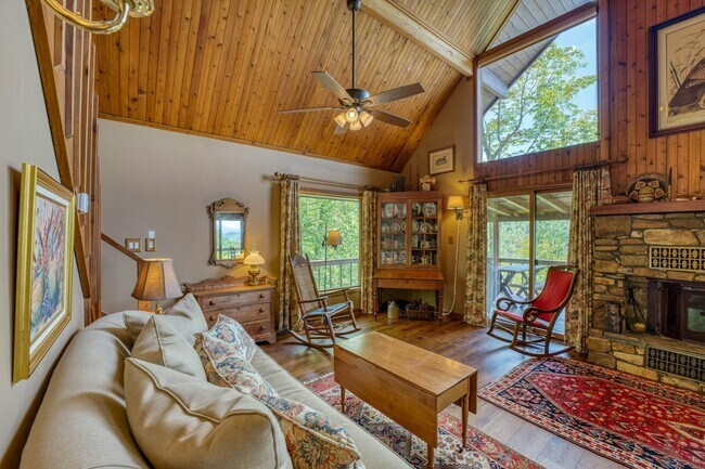 Photo - 402 Wilderness Dr