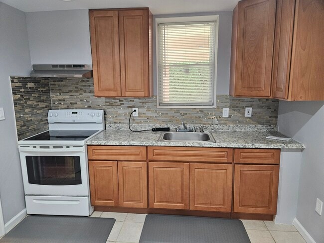 Building Photo - 7508 Tarpley Dr Rental