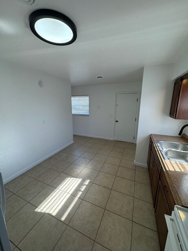 Photo - 1702 NE 71st St