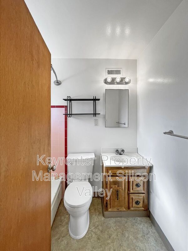 Photo - 1937 Stanley Ave