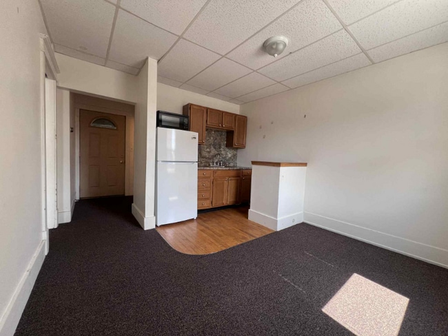 Building Photo - 222 E Aurora St Rental