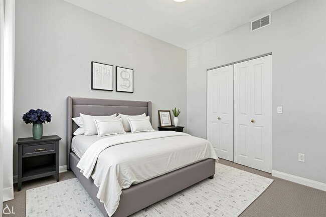 Photo - 2370 N Elston Ct Unit 2F