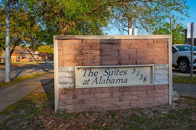 Photo - 3238 E Alabama Ave