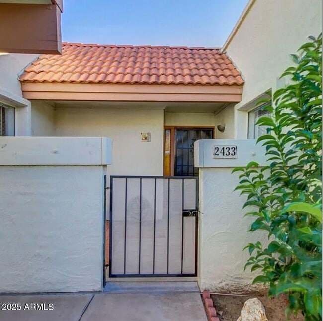 Photo - 2433 W Eugie Ave