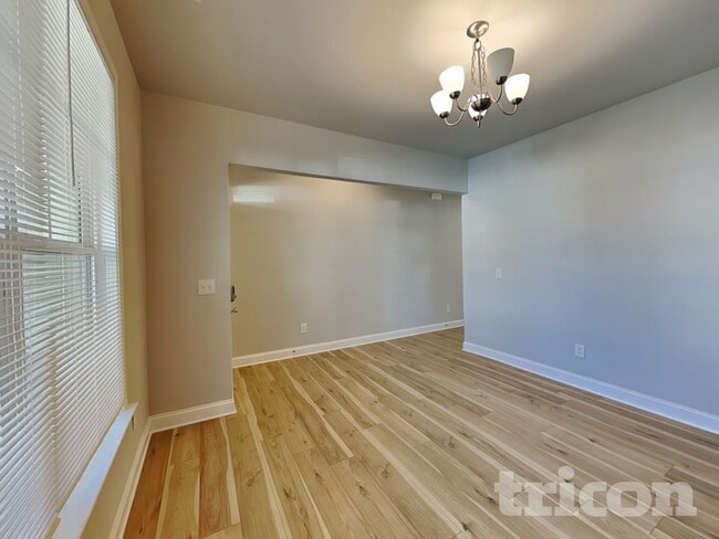 Photo - 165 Lynnridge Dr