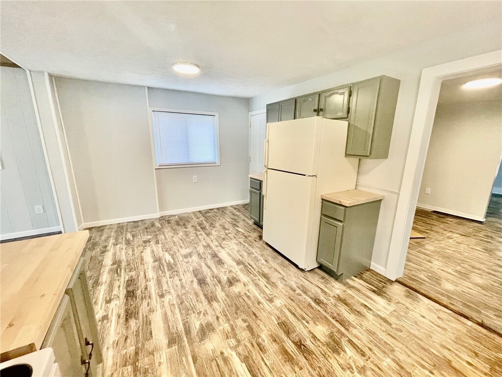 Photo - 223 E Filbert St