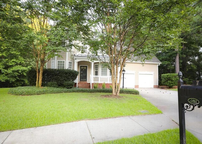 Building Photo - Spacious home located in the beautiful and well-established community of Magnolia Bluff in Lake C...