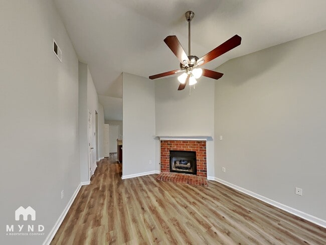 Photo - 5624 Kaitlyn Dr W