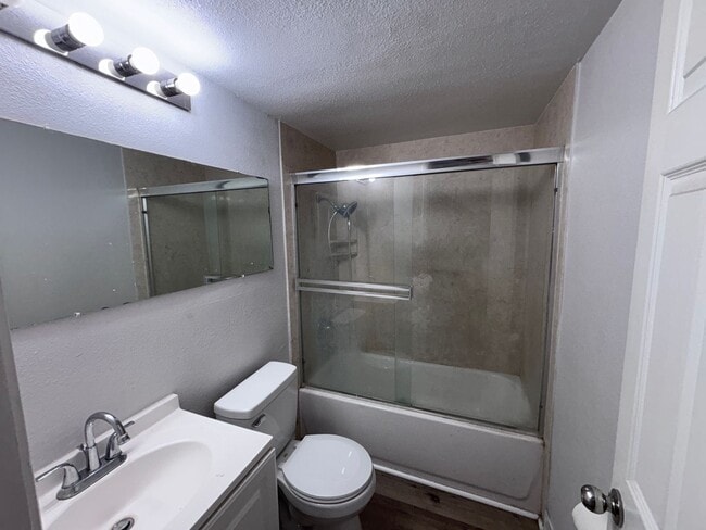 Photo - 656 S 7th St Unidad C