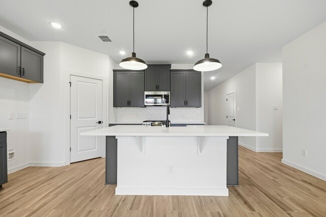 Photo - 8427 Bay Rdg Cir
