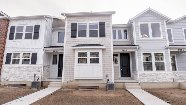 Building Photo - Beautiful 3 bedroom Townhome in Lehi Exchange community! Unit HAR-2010 N 3930 W Lehi, UT 84043