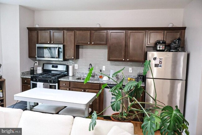 Photo - 1734 Bolton St