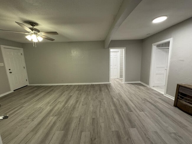 Photo - 500 W Burrell St