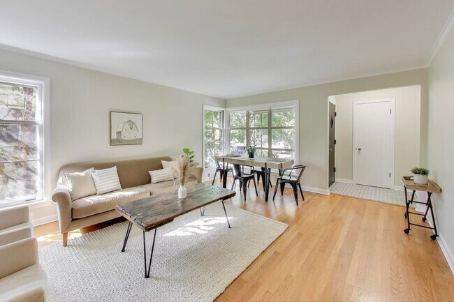 Photo - 6053 N Keeler Ave