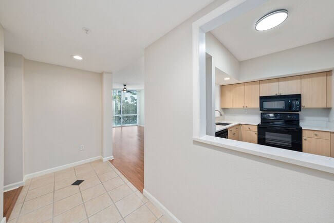 Photo - Downtown Orlando One Bedroom with Lake Eola View * * Modernized Waverly Condo Unidad 614